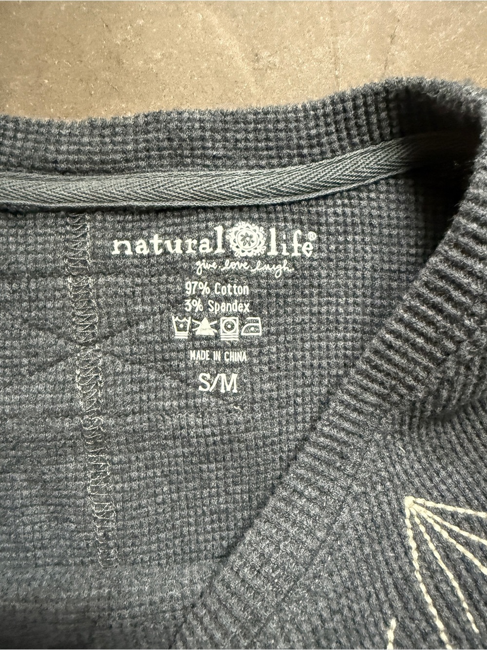 NATURAL LIFE Embroidered Waffle Knit Long Sleeve Top Sz S/M Charcoal Oversized - Picture 6 of 6